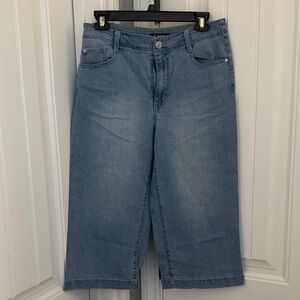 d. jeans Women's Cropped Denim in Light Blue